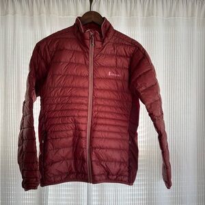 Cotopaxi Women’s Burgundy Puffer Jacket